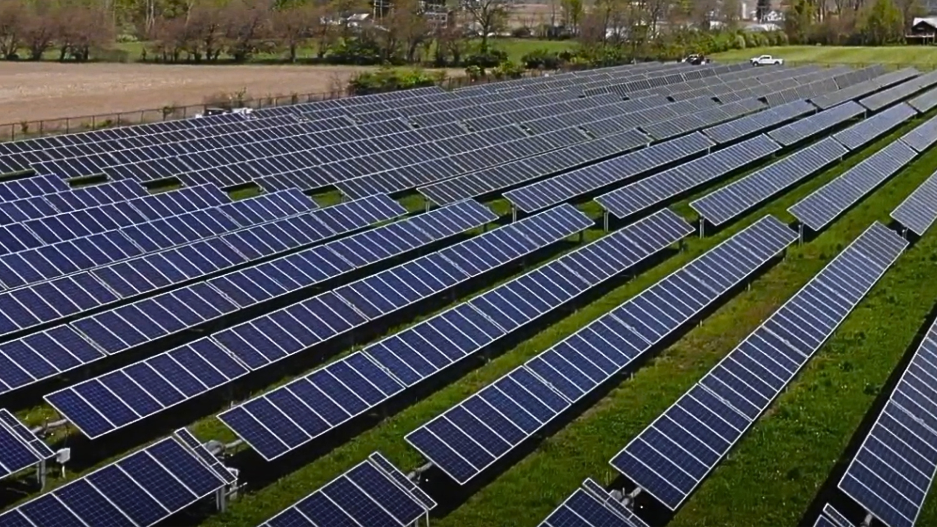 solar array at Glass Farm